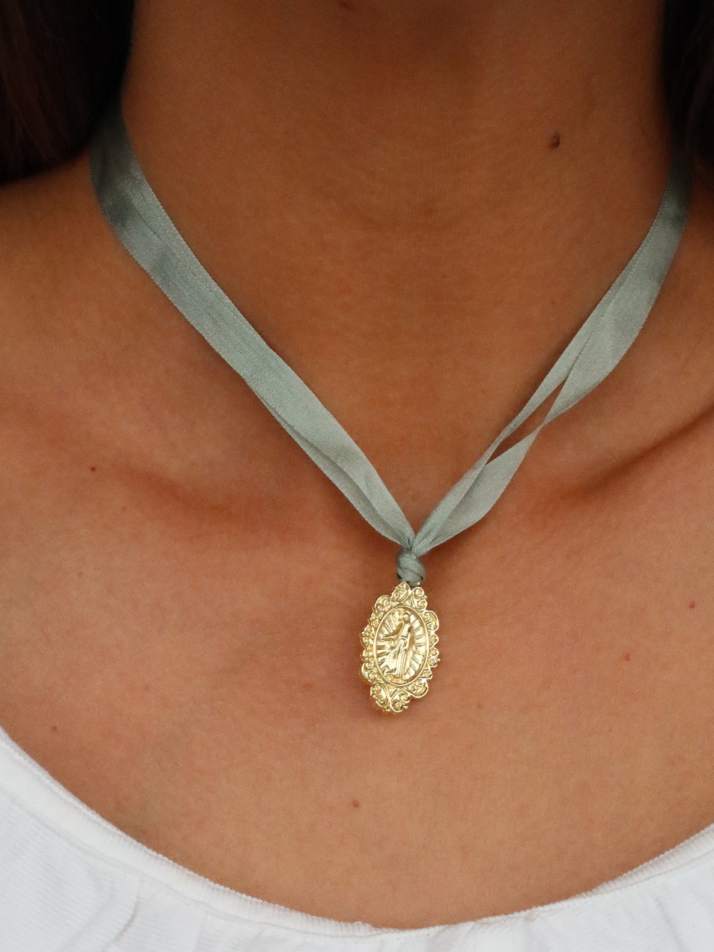 Collar Guadalupe verde