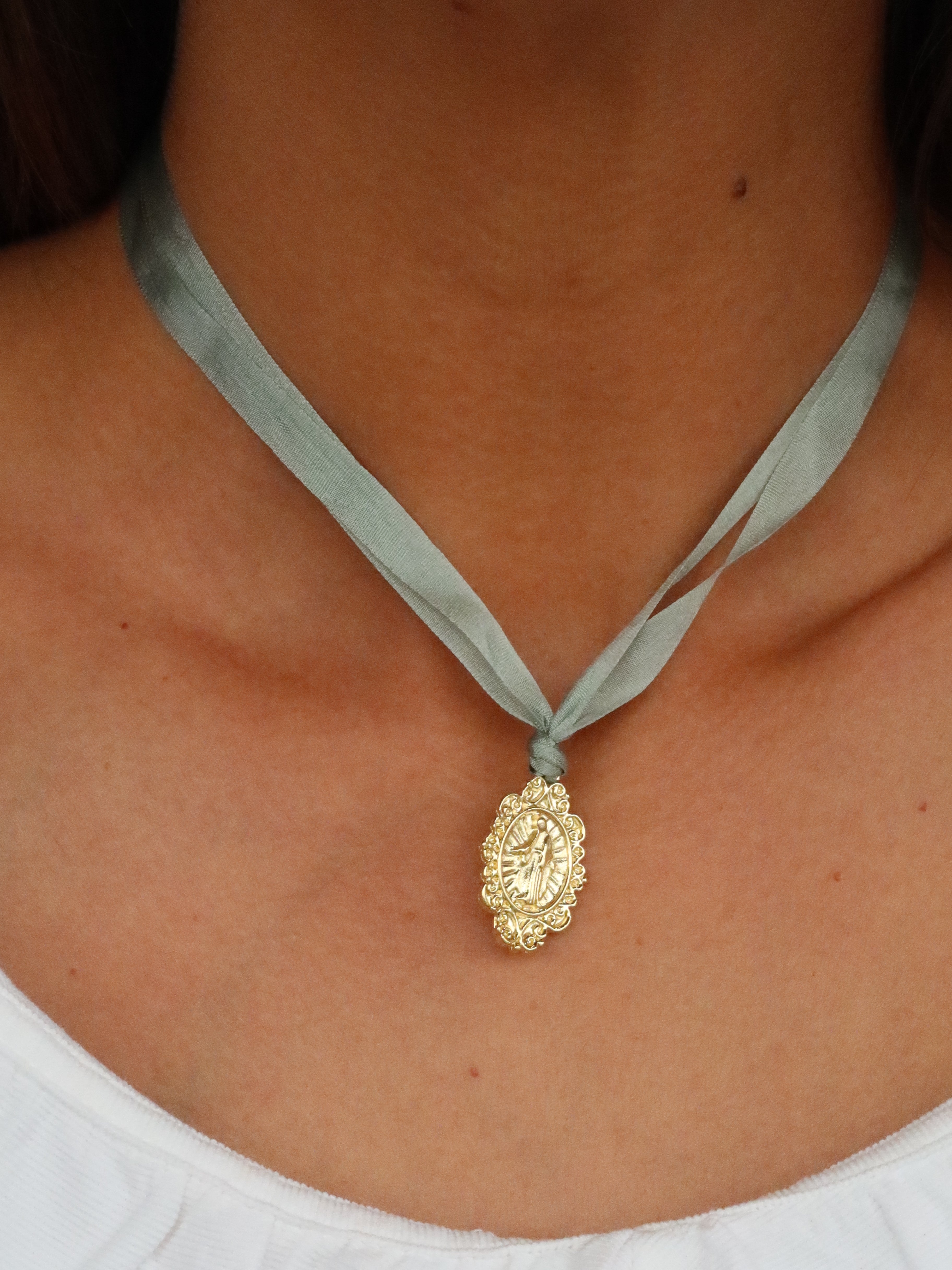 Collar Guadalupe verde